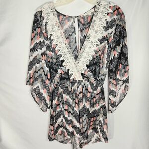 Illa Illa Multicolored Lace Edged V Neck Elastic Waist Shorts Romper Size Small